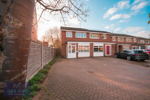 Moss Lane, Macclesfield